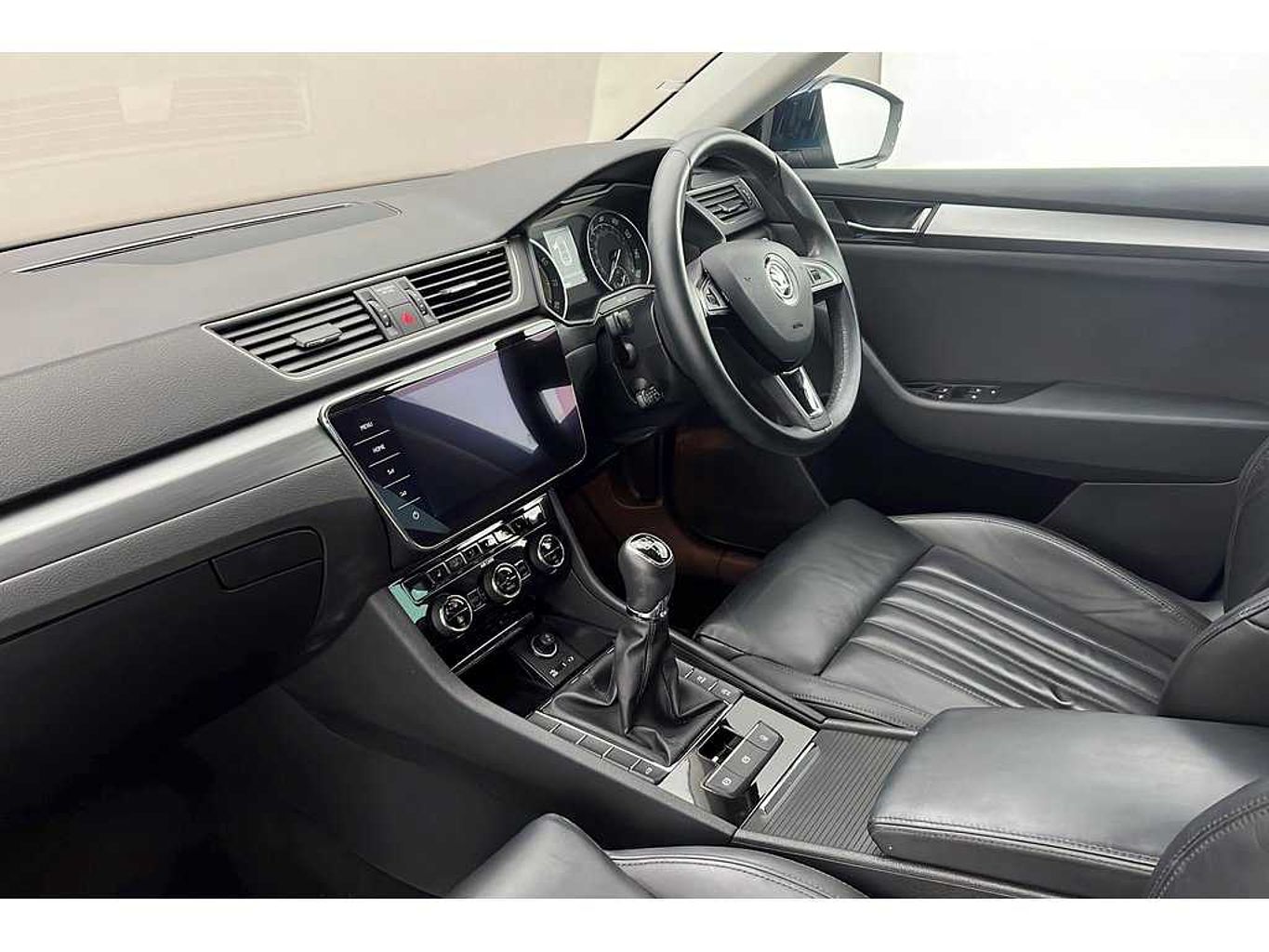 SKODA Superb Hatch SE L Executive 1.4 TSI 150 PS 6G Man