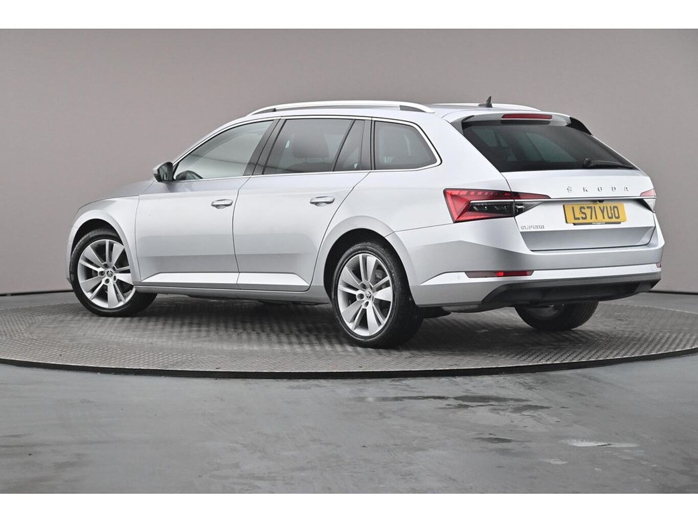 SKODA Superb Estate SE L 1.5 TSI 150 PS 6G Man