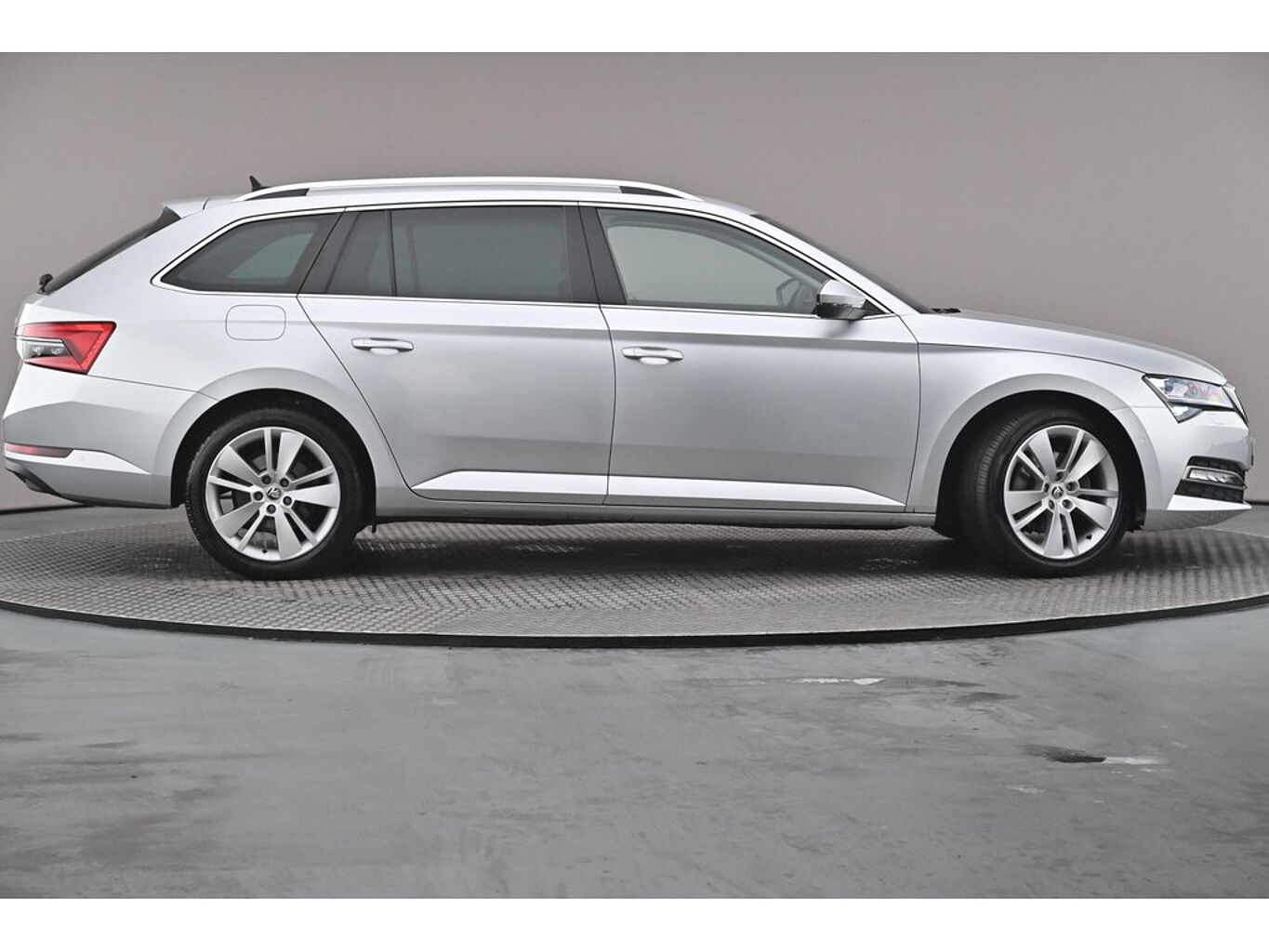 SKODA Superb Estate SE L 1.5 TSI 150 PS 6G Man