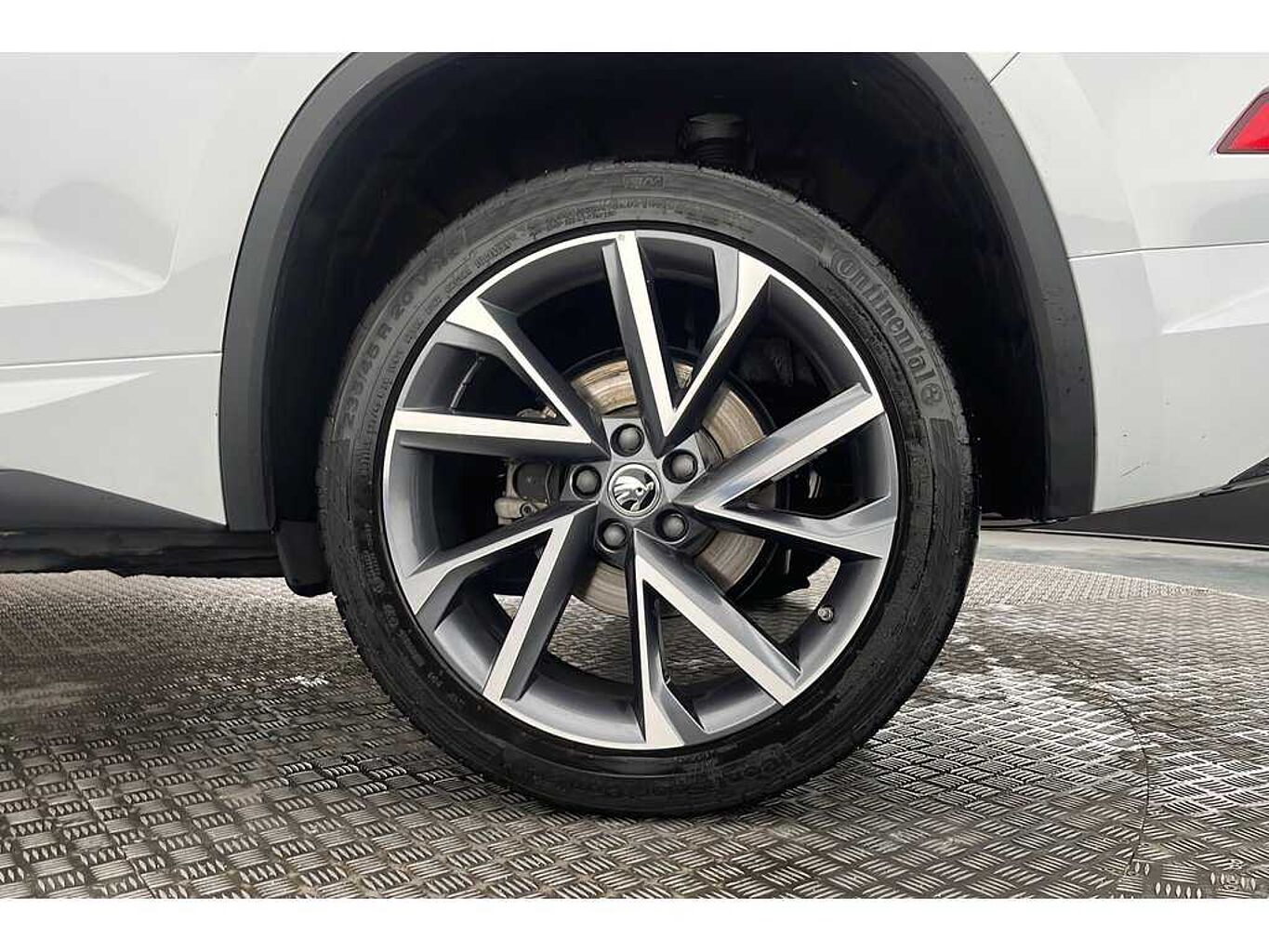 SKODA Kodiaq SportLine (7 seats) 2.0 TDI 200 PS 4x4 DSG