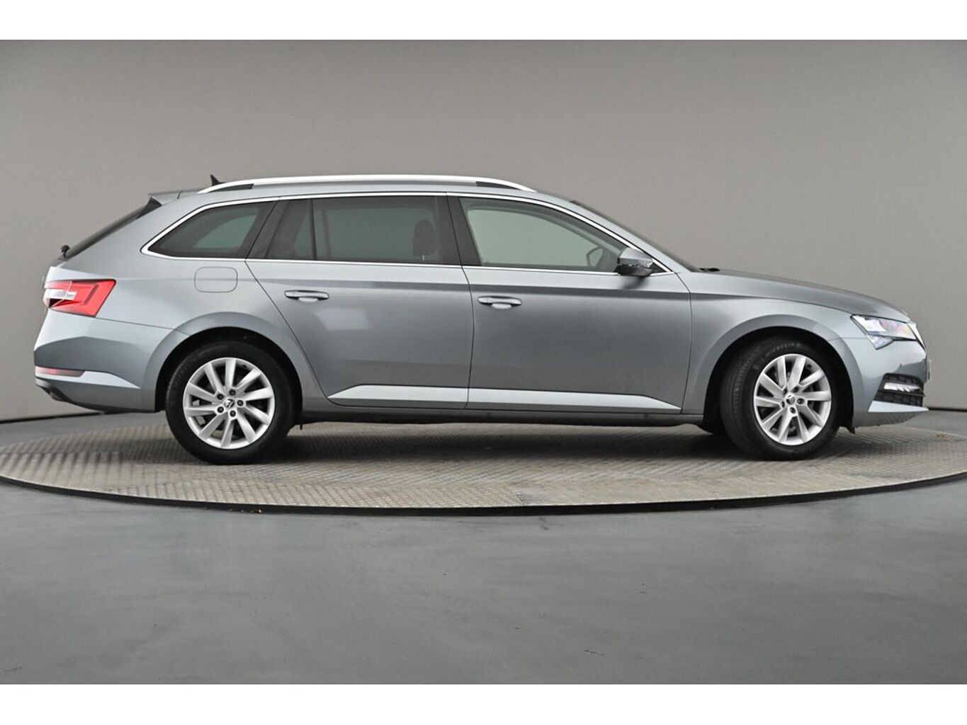 SKODA Superb Estate SE Technology 1.5 TSI 150 PS 6G Man