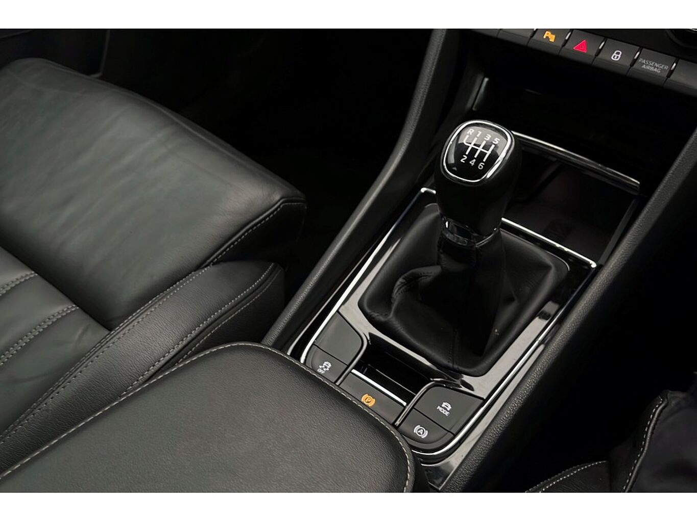 SKODA Karoq SE L 1.0 TSI 110 PS 6G Man