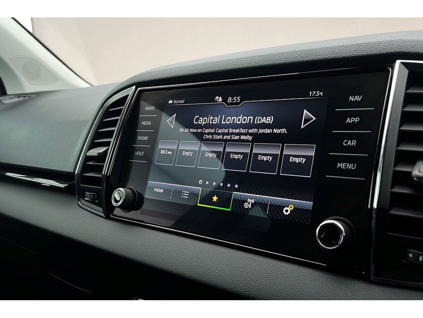 SKODA Karoq SE L 1.0 TSI 110 PS 6G Man