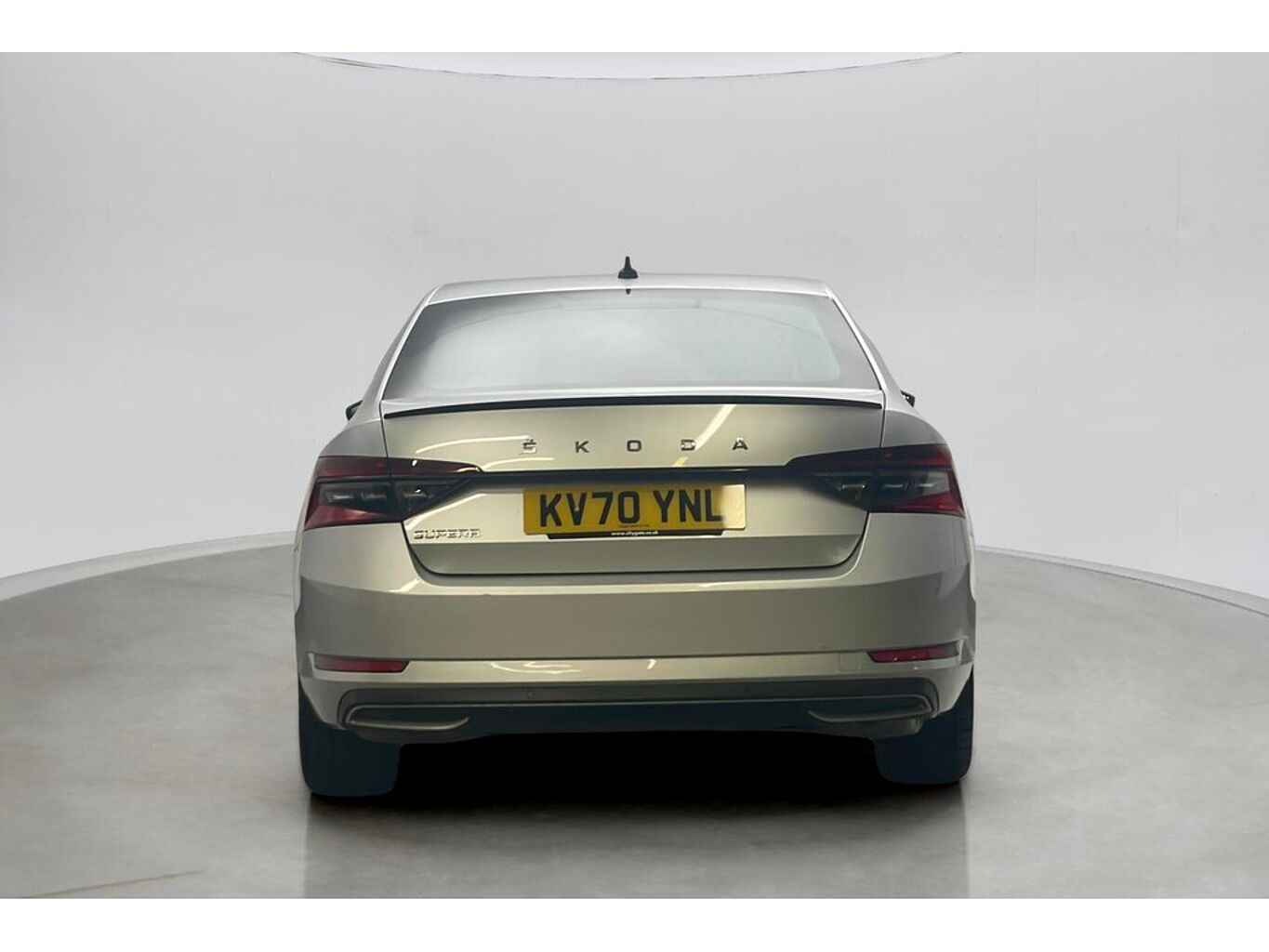 SKODA Superb Hatch Sportline Plus 2.0 TSI 190 PS DSG