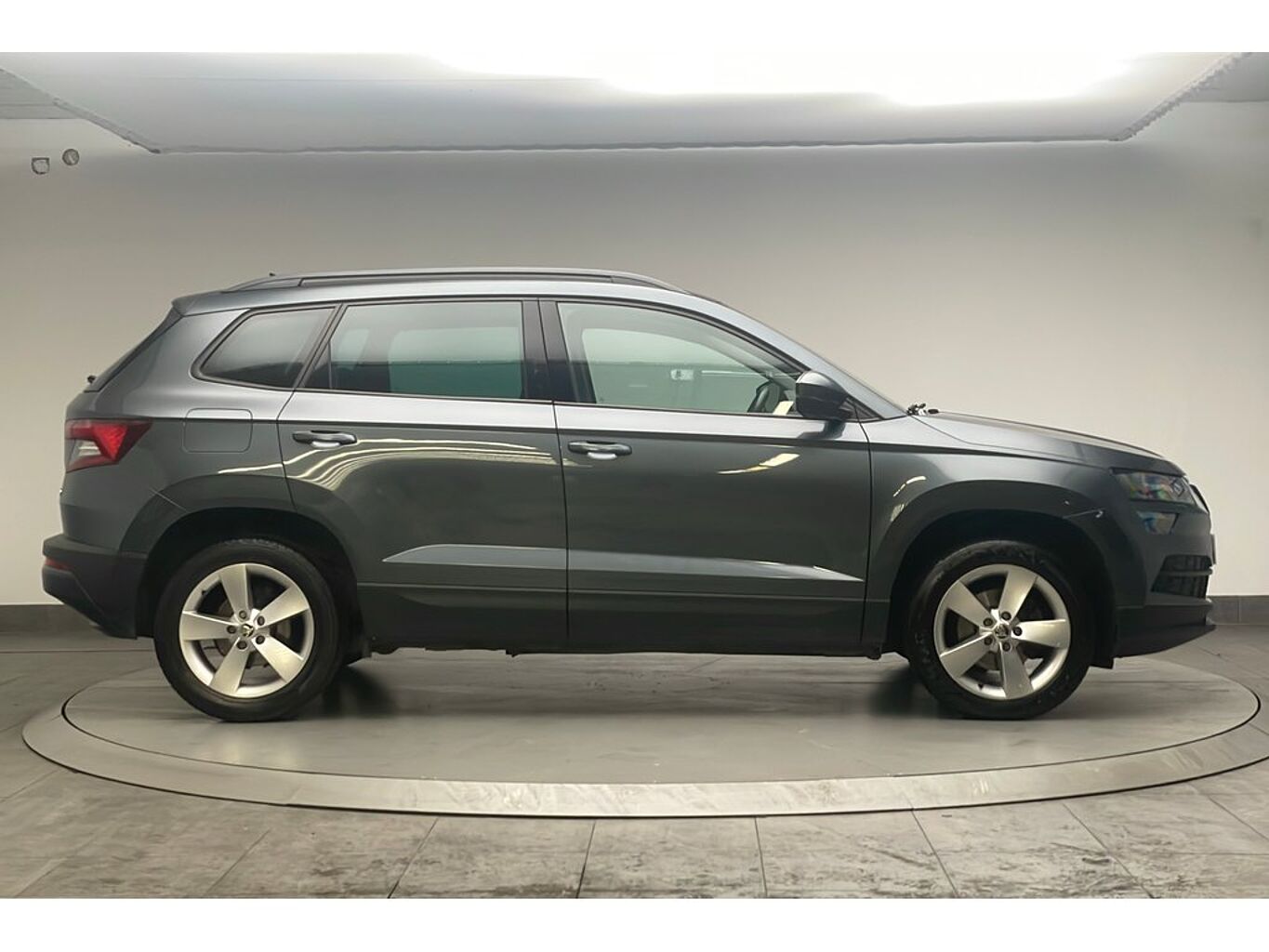 SKODA Karoq SE 1.6 TDI 115 PS DSG