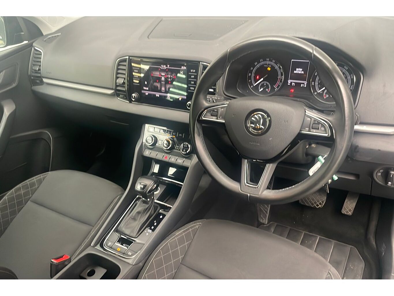 SKODA Karoq SE 1.6 TDI 115 PS DSG