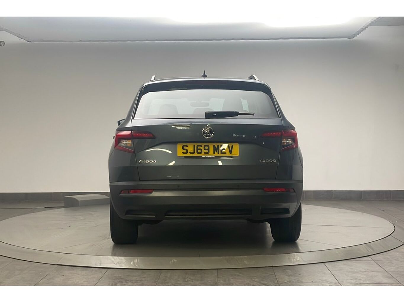 SKODA Karoq SE 1.6 TDI 115 PS DSG