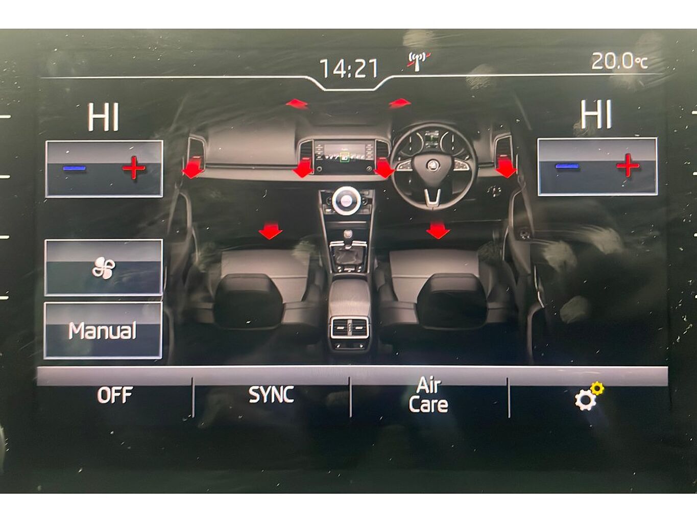 SKODA Karoq SE 1.6 TDI 115 PS DSG